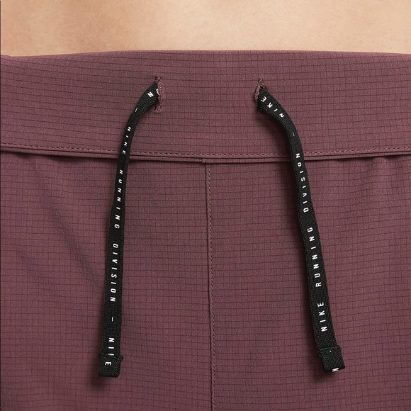 Nike DRi-FIT Run Division Tempo Luxe - Picture 6 of 10